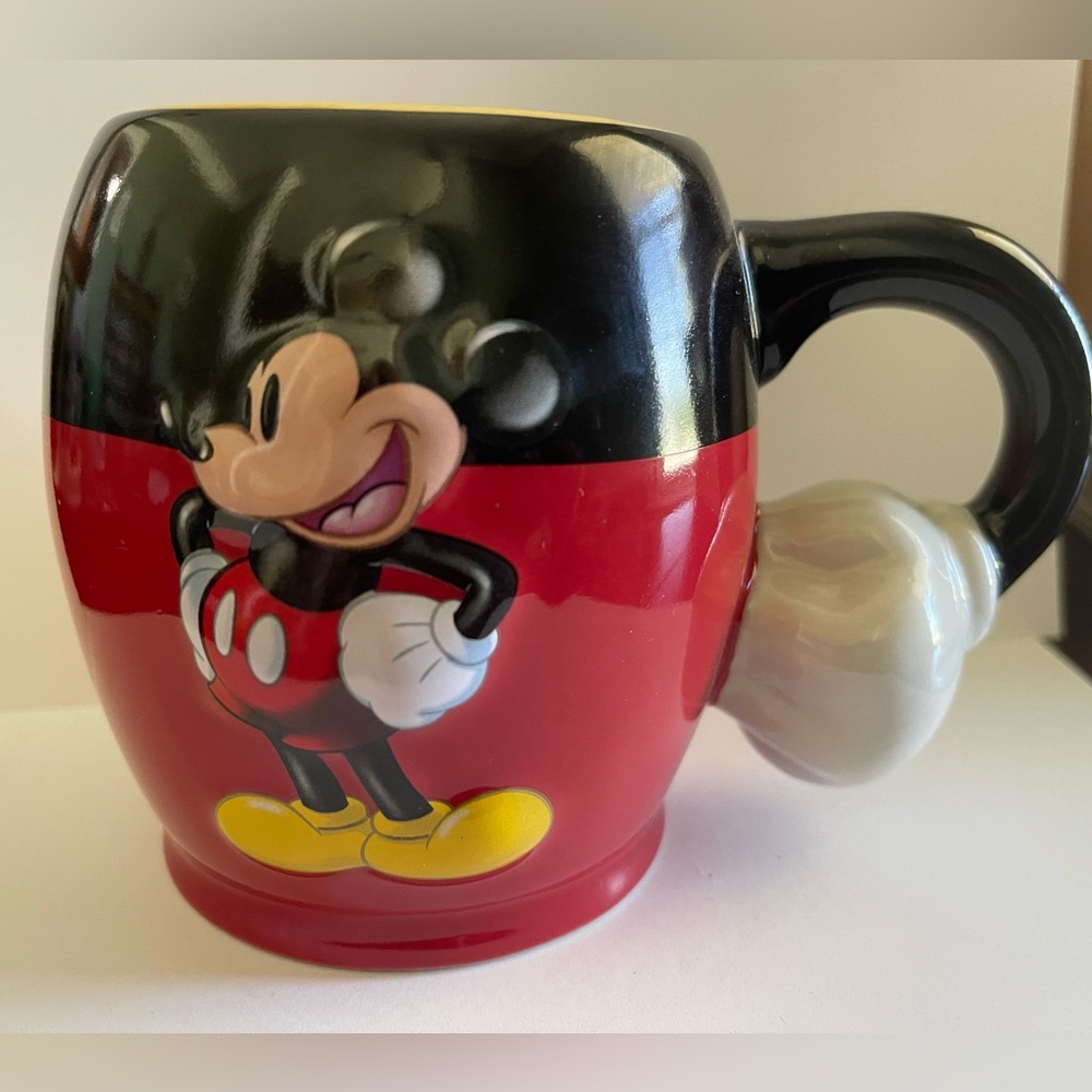 Used-Great Condition. Authentic -Original Disney Mickey Mouse 16oz mug